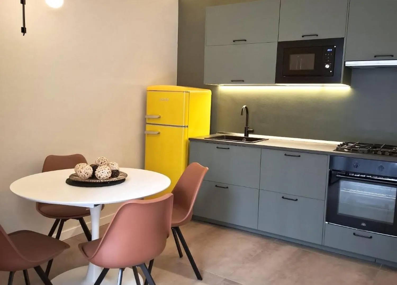 Moon Art Home Design Catania